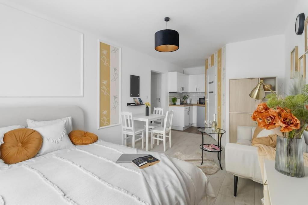 Air-Conditioned Downtown Oasis On Foot To Central Station Metro Smarttv Wifi Varsavia Esterno foto